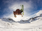 开云体育入口-冰火双雄，詹姆斯关键节点连续得分，魔术队如何收割新疆队