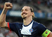 开云在线直播-弗拉霍维奇绝杀爆发，巴黎圣日耳曼争冠战险胜那不勒斯