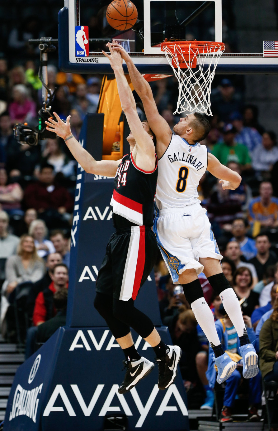 包含勇士B队力克中国男篮,加里纳利惊艳世界的词条 包含勇士B队力克中国男篮,加里纳利惊艳世界的词条