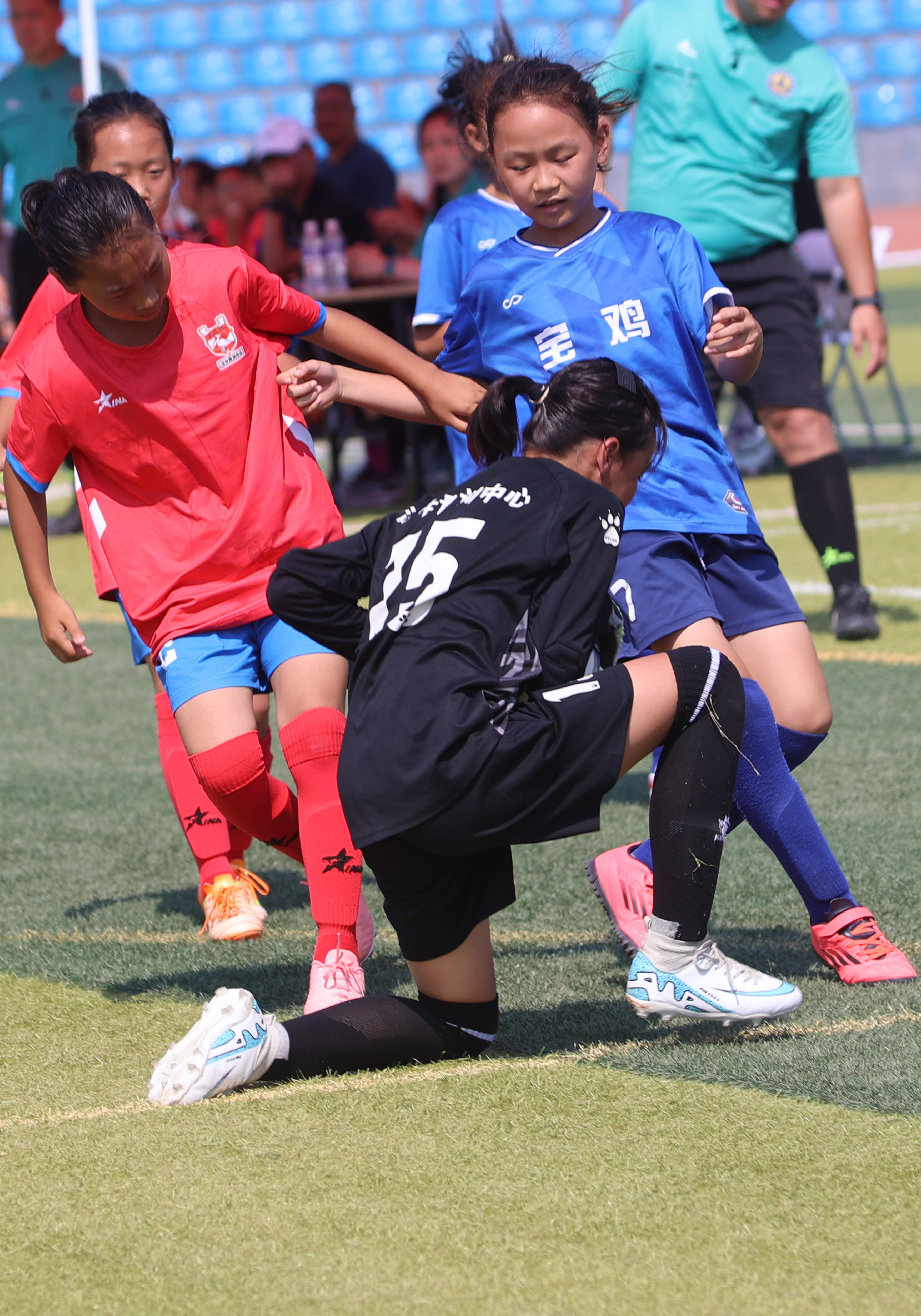 包含精彩女足锦标赛掀起观赛热潮,球迷情绪高涨的词条 包含精彩女足锦标赛掀起观赛热潮,球迷情绪高涨的词条