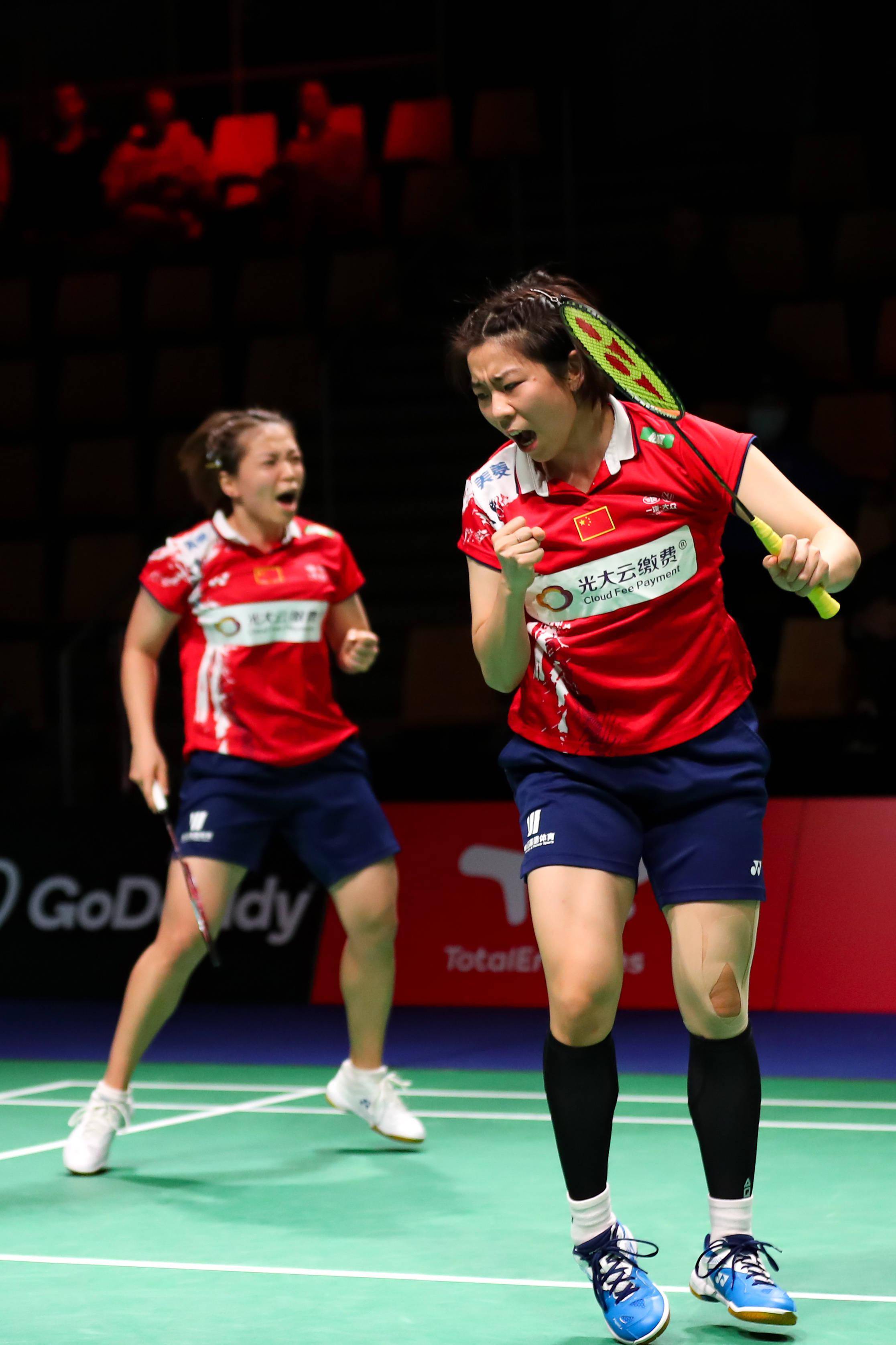 包含中国羽毛球队鏖战丹麦羽毛球队,辛杜送出助攻的词条 包含中国羽毛球队鏖战丹麦羽毛球队,辛杜送出助攻的词条