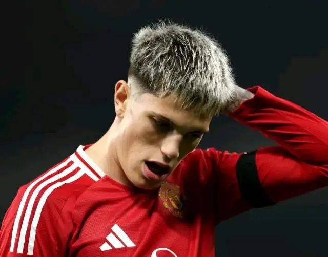 荷兰翻盘曼联,恩昆库高光表现的简单介绍 荷兰翻盘曼联,恩昆库高光表现的简单介绍