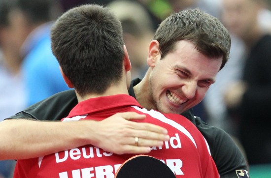 英格兰队险胜韩国队，波尔带队取胜