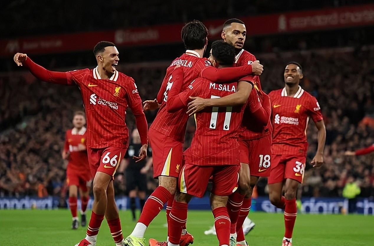 关于利物浦客场战平阿森纳，现场观众振臂欢呼的信息