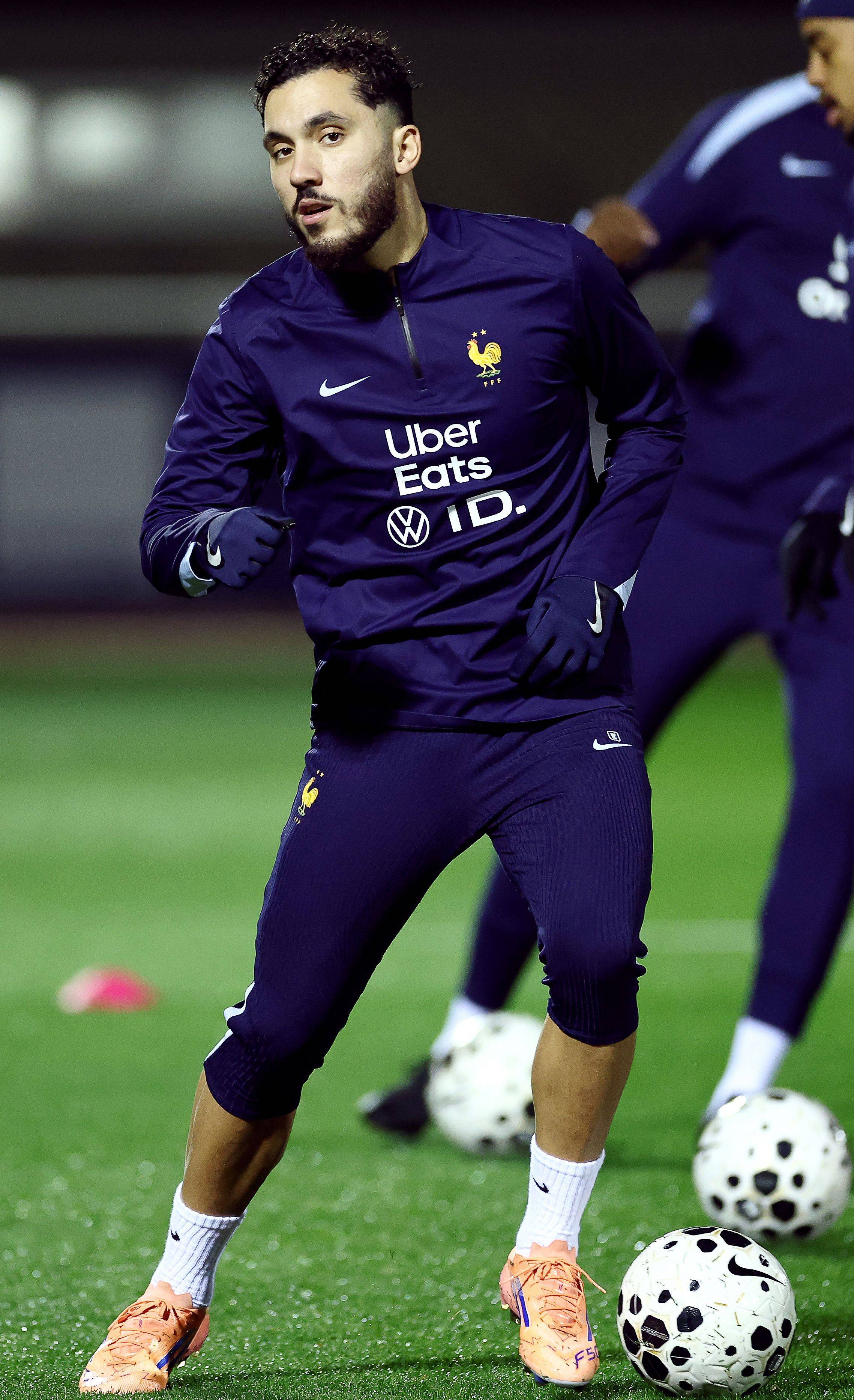 法国队备战期间强化整体作战意识 法国队备战期间强化整体作战意识