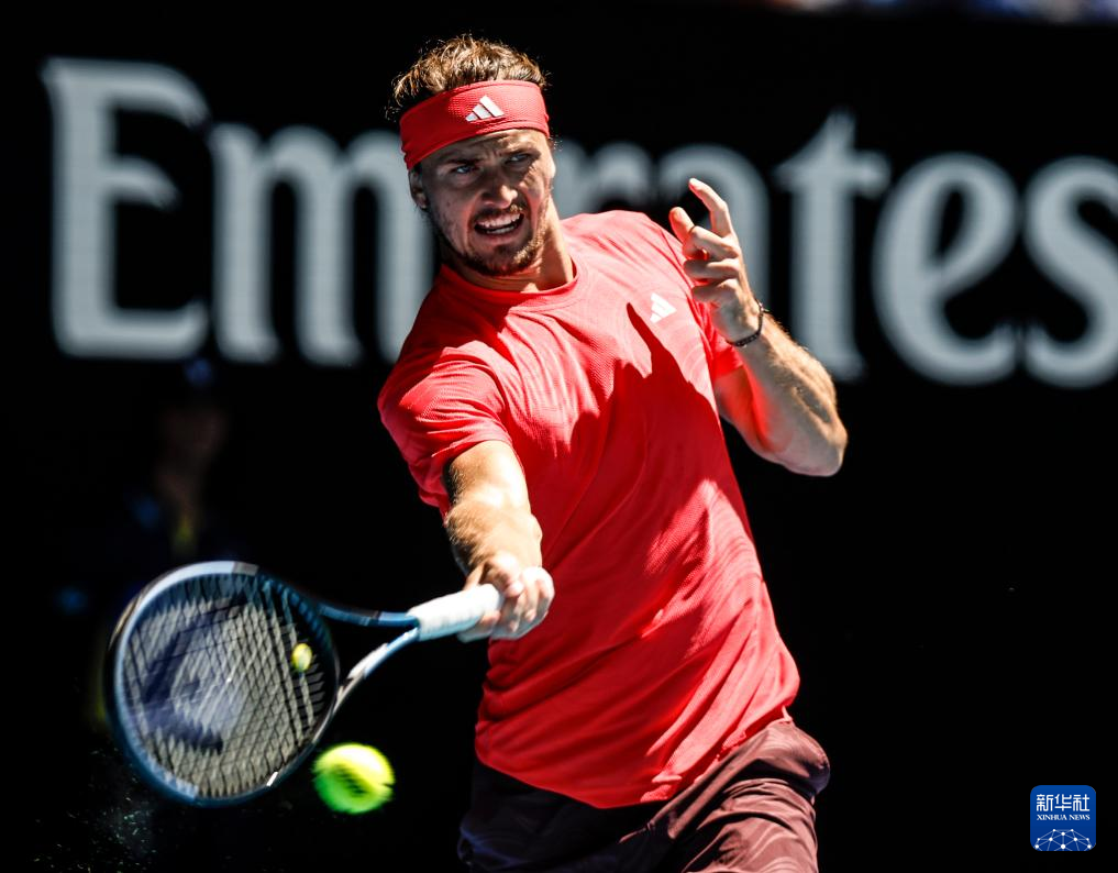 意大利网球队碾压澳大利亚网球队，兹维列夫高光表现