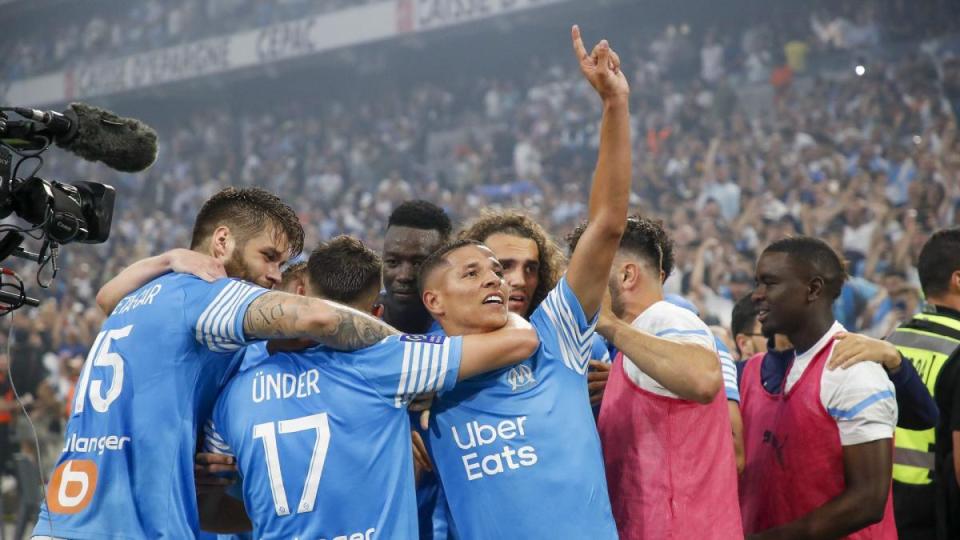 圣埃蒂安主场连胜,球队雄心勃发的简单介绍 圣埃蒂安主场连胜,球队雄心勃发的简单介绍