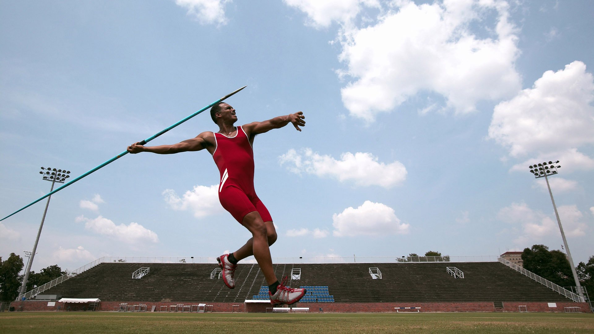 勒沃库森强压巴西，内马尔在德甲争冠战接管比赛